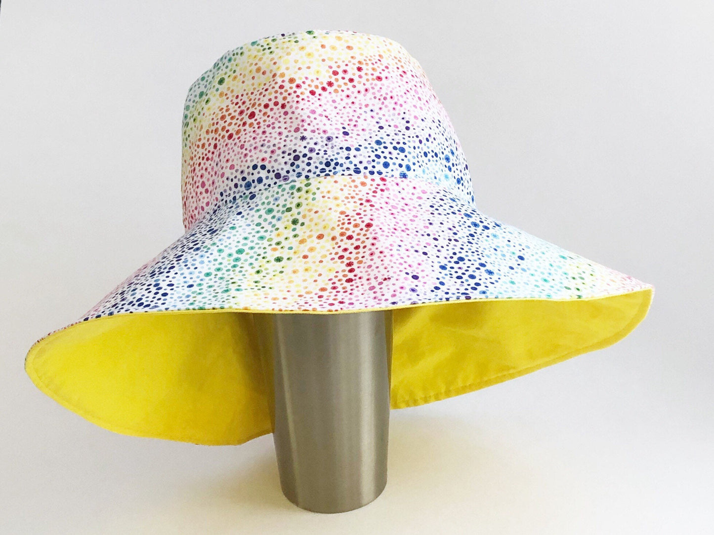 Kid Sun Hat in Rainbow Bubble Print with choice of lining colour